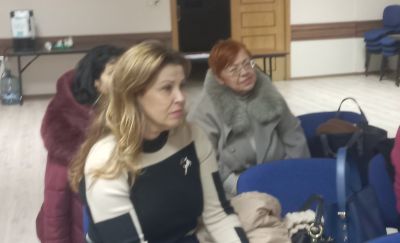 Публична дискусия на тема „Феминизиран труд и грижа“ се състоя в Казанлък 