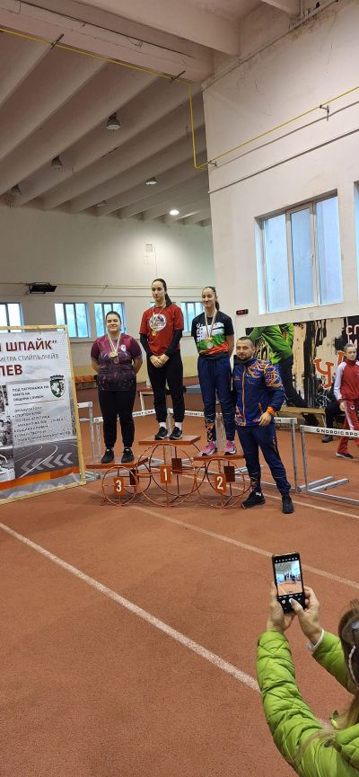 Нови медали в борбата и леката атлетика за спортистите от ПГЛПТ