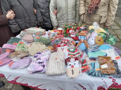 Розовци събраха близо 2000 лв. за закупуването на народни носии за малките самодейци от НЧ “Христо Ботев-1897“