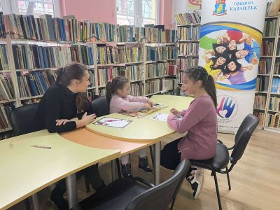 Работилница за коледни писма събира деца и техните родители в казанлъшката библиотека “Искра“ / Новини от Казанлък