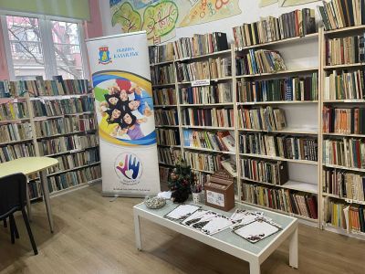 Работилница за коледни писма събира деца и техните родители в казанлъшката библиотека “Искра“