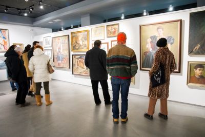 Творба от фонд “Съвременно изкуство” в Художествена галерия - Казанлък е част от изложба представяща българските участия във Венецианското биенале