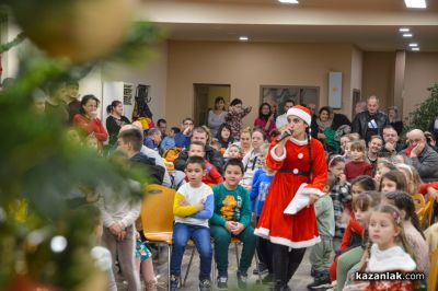 Децата на „М+С Хидравлик“ АД получиха подаръците си от Дядо Коледа