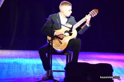 Концерт „Коледа – празник на надеждата“ представиха съставите на НЧ „Възродена Искра – 2000“ град Казанлък