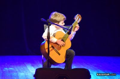 Концерт „Коледа – празник на надеждата“ представиха съставите на НЧ „Възродена Искра – 2000“ град Казанлък