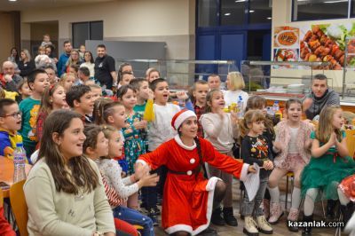 Децата на „М+С Хидравлик“ АД получиха подаръците си от Дядо Коледа