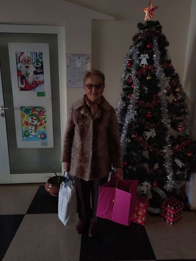 Успешно приключиха инициативите “Помощник на Дядо Коледа“ и “Кутия пълна с щастие“