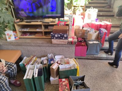 Успешно приключиха инициативите “Помощник на Дядо Коледа“ и “Кутия пълна с щастие“