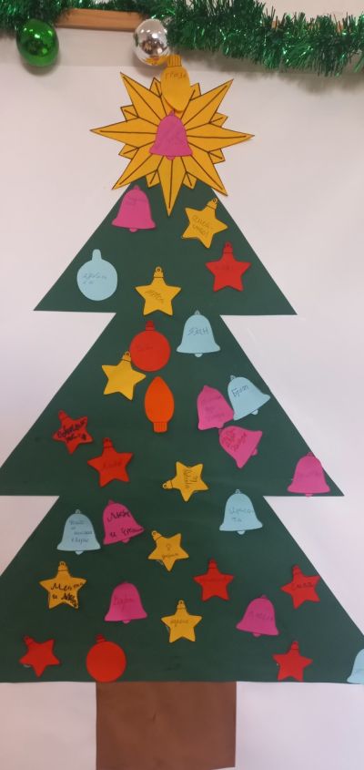 „Жените на Казанлък“ с коледна работилница за деца със специални нужди и деца в риск