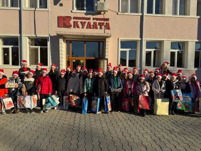 Успешно приключиха инициативите “Помощник на Дядо Коледа“ и “Кутия пълна с щастие“
