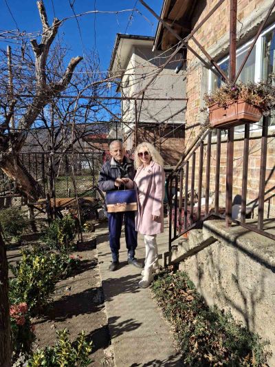 Успешно приключиха инициативите “Помощник на Дядо Коледа“ и “Кутия пълна с щастие“