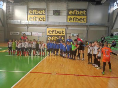 Набор 2017 на ФК “Казанлък“ спечели купа в последния си турнир за 2024 г 