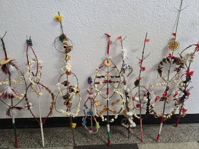 Учителите, родители и ученици от ОУ “Св. Паисий Хилендарски“ отново се обединиха в Коледен базар в подкрепа на добри каузи