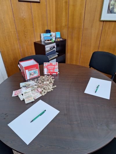 1420 лв. събра благотворителния базар на ПХГ „Св. Св. Кирил и Методий“ в подкрепа на инициативата „Българската Коледа“