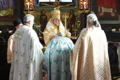 Митрополит Киприан: Нека новата година е здрава, мирна и благодатна, а Божието благословение да пребъдва над България