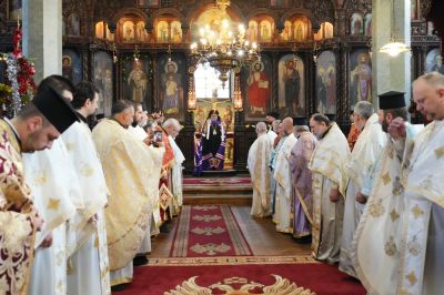 Митрополит Киприан: Нека новата година е здрава, мирна и благодатна, а Божието благословение да пребъдва над България