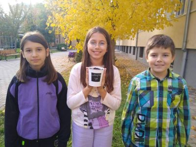 ОУ „Георги Кирков“ с успешно изпълнение и финализиране на всички дейности по проект „Моето любимо зелено кътче“