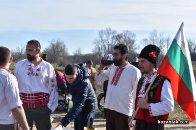 15-годишният Антонио спаси христовия кръст от ледените води край Розово