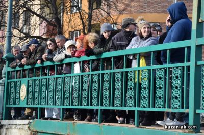 Владимир Иванов хвана кръста в Казанлък 