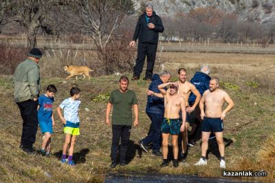 За първи път в Крън спасяваха Богоявленския кръст 