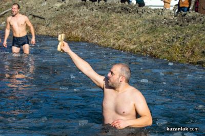 За първи път в Крън спасяваха Богоявленския кръст 