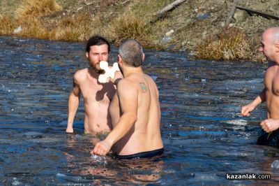 За първи път в Крън спасяваха Богоявленския кръст 