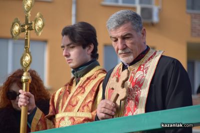 Владимир Иванов хвана кръста в Казанлък 