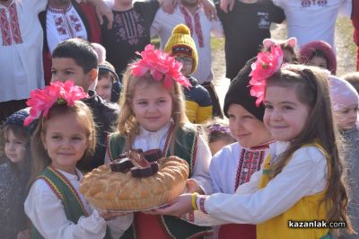 15-годишният Антонио спаси христовия кръст от ледените води край Розово