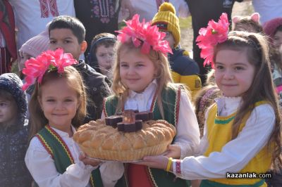 15-годишният Антонио спаси христовия кръст от ледените води край Розово