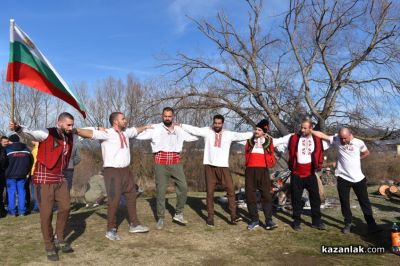 15-годишният Антонио спаси христовия кръст от ледените води край Розово