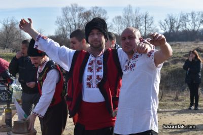 15-годишният Антонио спаси христовия кръст от ледените води край Розово