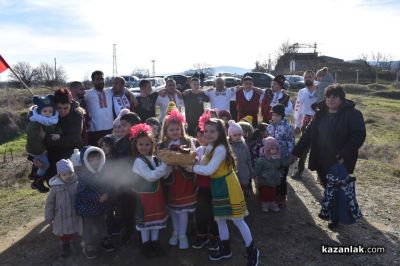 15-годишният Антонио спаси христовия кръст от ледените води край Розово