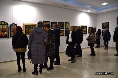 Фикрет Окан и Галя Златева  подредиха трета съвместна изложба в Казанлък 
