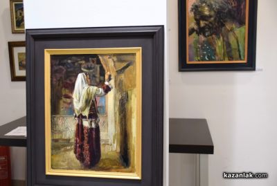 Фикрет Окан и Галя Златева  подредиха трета съвместна изложба в Казанлък 