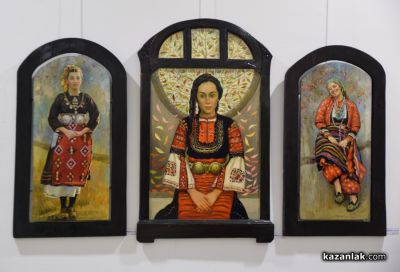 Фикрет Окан и Галя Златева  подредиха трета съвместна изложба в Казанлък 