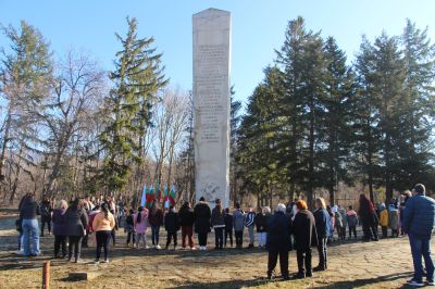 Почит към загиналите в боевете при Шипка и Шейново