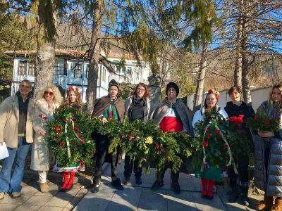 Почит към загиналите в боевете при Шипка и Шейново