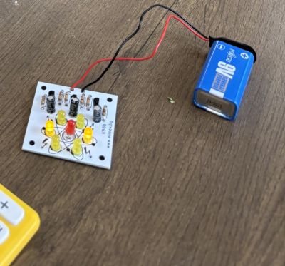 Янимира, Никол и Десислав са с най-добри резултати от училищния кръг на Националното състезание по приложна електроника „Мога и зная как“