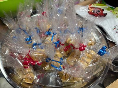 Над 2500 лева събраха на благотворителен кулинарен базар в ПГ „Иван Хаджиенов“