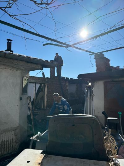 Силна вълна от подкрепа към семействата от Бузовград, загубили домовете си в пожар