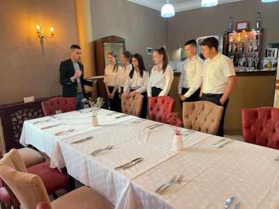 ПГЛПТ осъществява „Допълнителни практики в реална работна среда“ по европейски проект