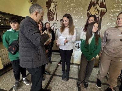 Магистрати от Районен съд – Казанлък изнесоха открит урок пред ученици от ОУ “Св. Паисий Хилендарски“