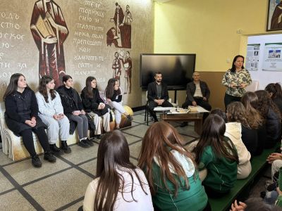 Магистрати от Районен съд – Казанлък изнесоха открит урок пред ученици от ОУ “Св. Паисий Хилендарски“