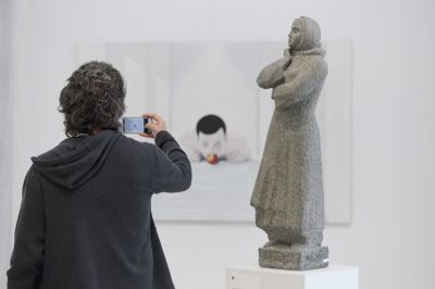 Събота в Галерията с художничката Искра Благоева и куратора Любен Домозетски