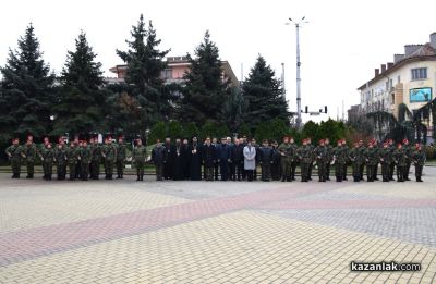 Над 45 новопостъпили военнослужещи в 61-ва Стрямска механизирана бригада положиха клетва в Казанлък 