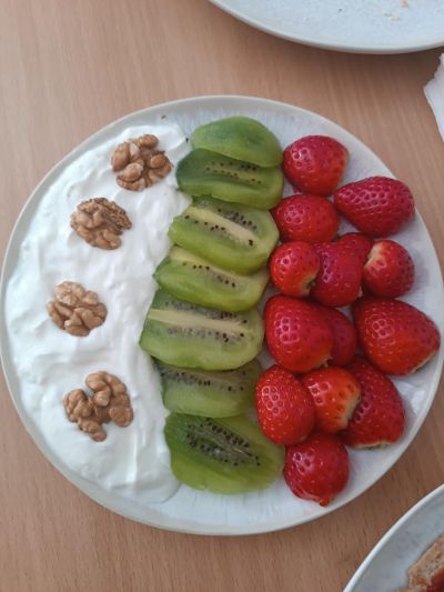 Клуб по интереси в ПГЛПТ представи здравословното хранене като начин на живот 