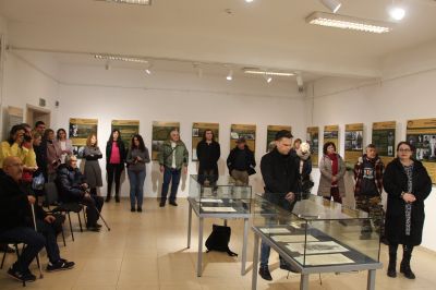 С 24 биографични табла, Националният парк-музей “Шипка-Бузлуджа“ откри изложба в Димитровград