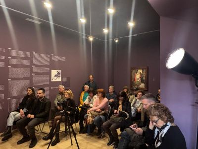 Съботните срещи в Галерията отново доказаха своята стойност с вълнуващия диалог между Искра Благоева и Любен Домозетски