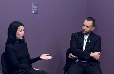 Съботните срещи в Галерията отново доказаха своята стойност с вълнуващия диалог между Искра Благоева и Любен Домозетски