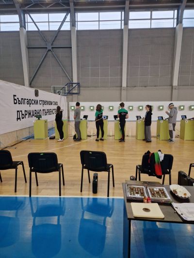 12 състезатели от клуб “Севтополис“ участваха на Държавното първенство по спортна стрелба в София